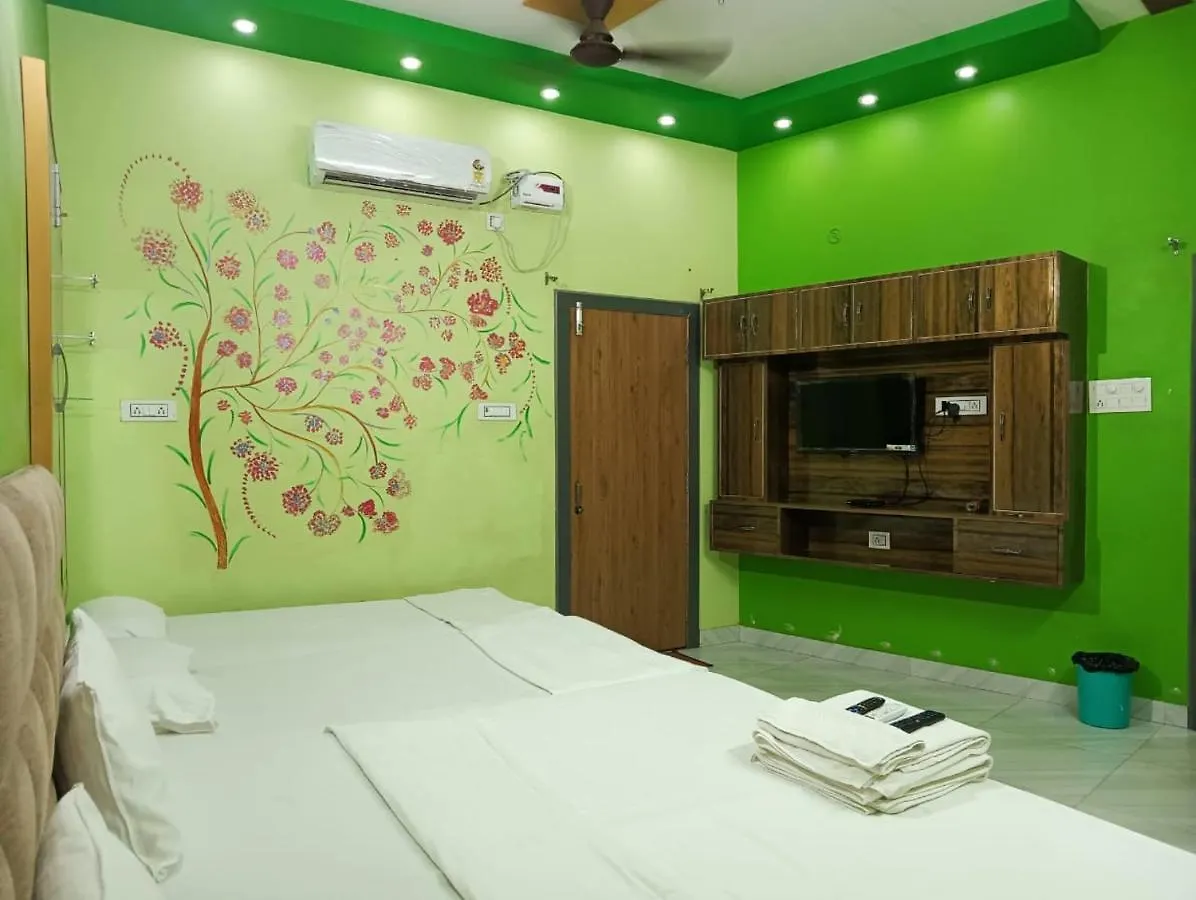 Homestay Trinetra Inn Varanasi India