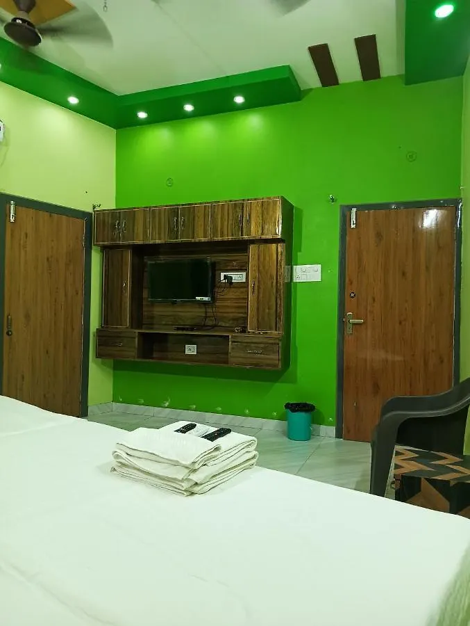 Trinetra Inn Varanasi India