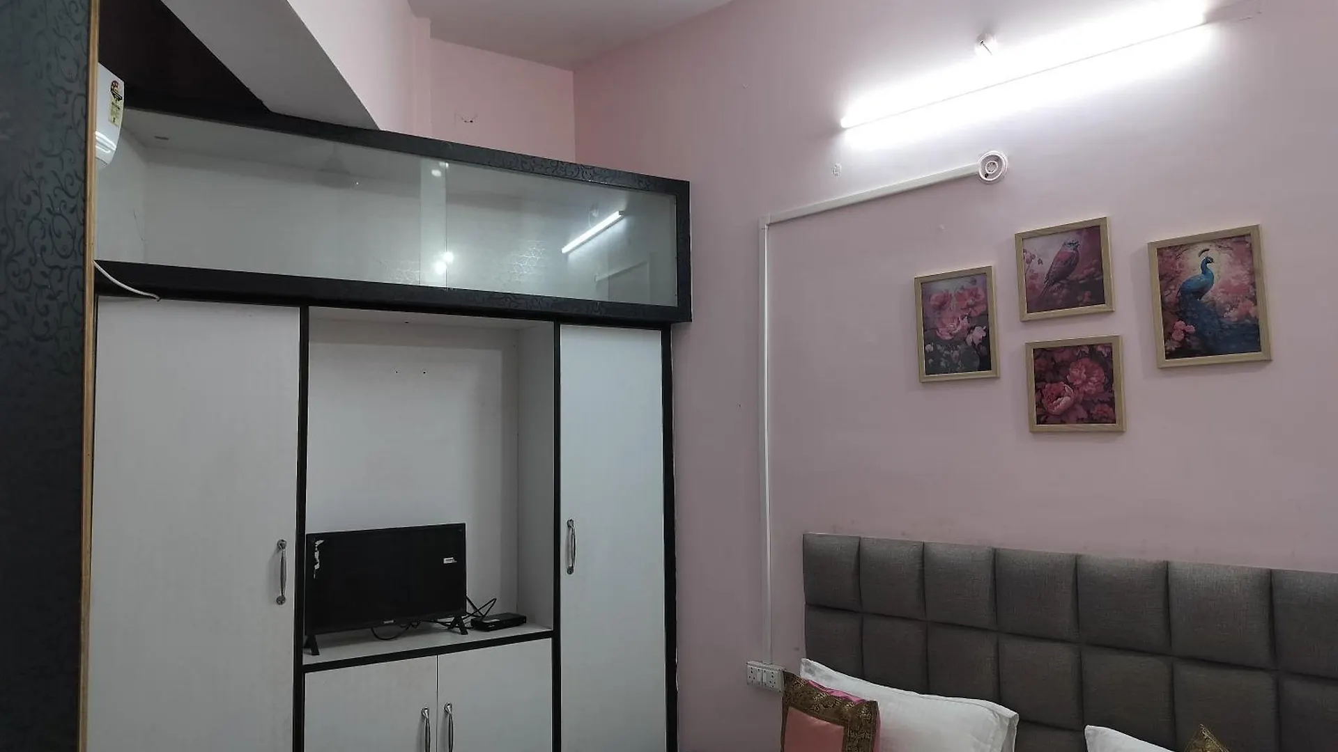 Homestay Trinetra Inn Varanasi